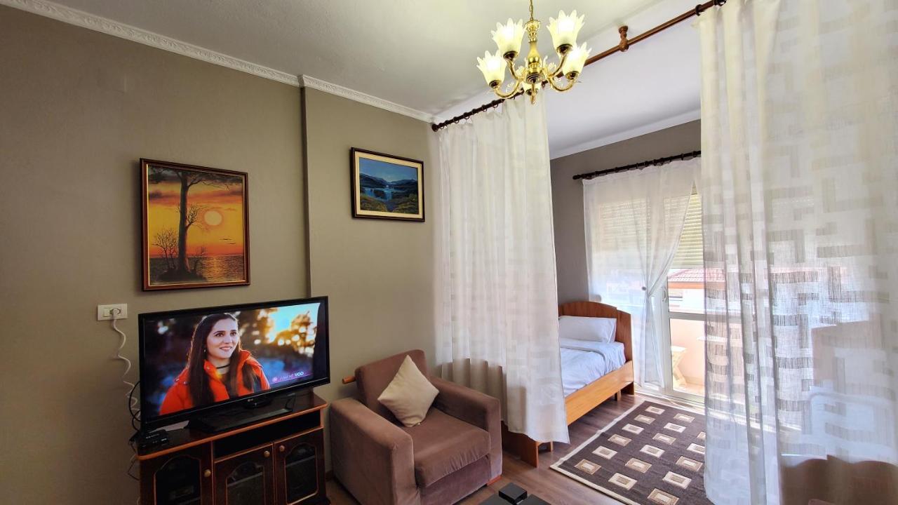 Metropolitan Apartments - City Center Tirana Eksteriør billede