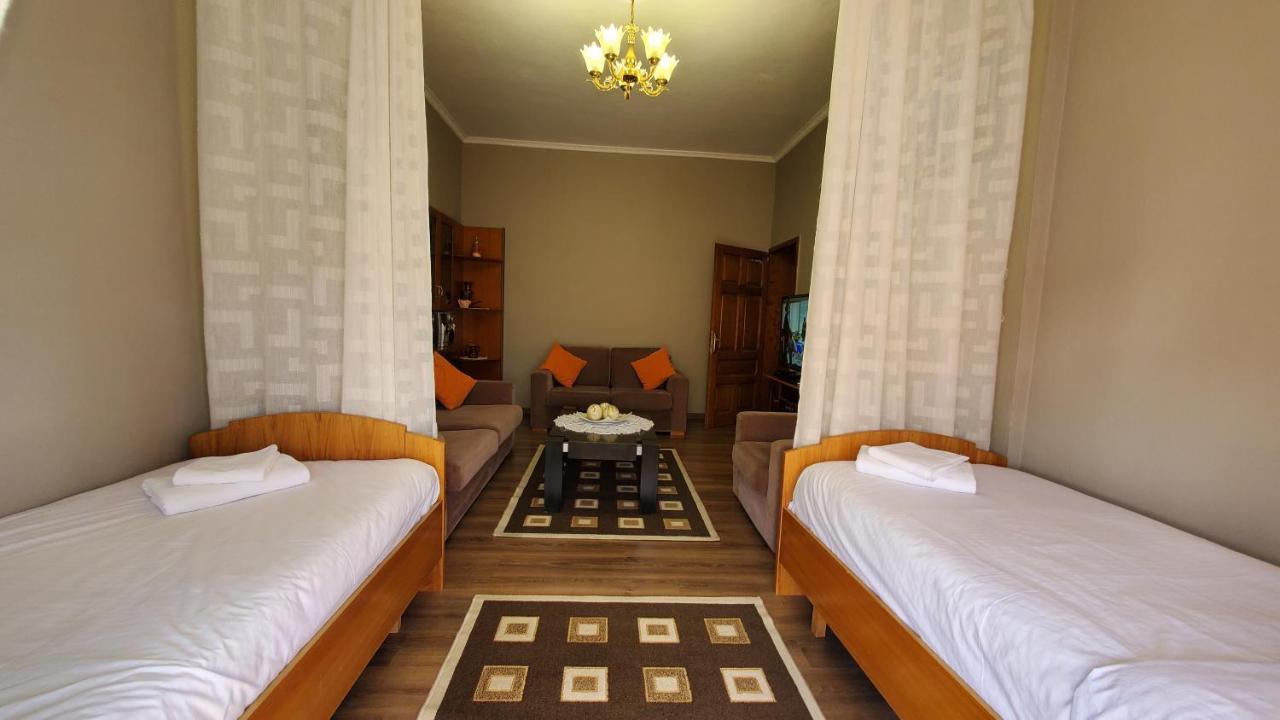 Metropolitan Apartments - City Center Tirana Eksteriør billede