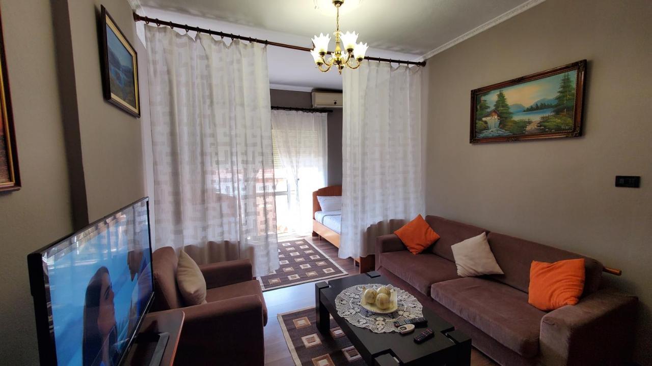 Metropolitan Apartments - City Center Tirana Eksteriør billede