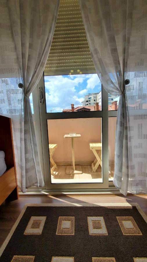 Metropolitan Apartments - City Center Tirana Eksteriør billede