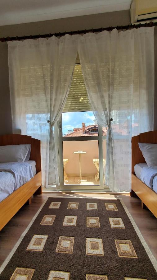 Metropolitan Apartments - City Center Tirana Eksteriør billede