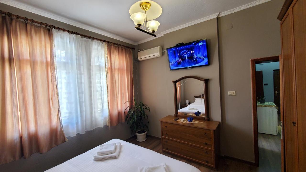 Metropolitan Apartments - City Center Tirana Eksteriør billede