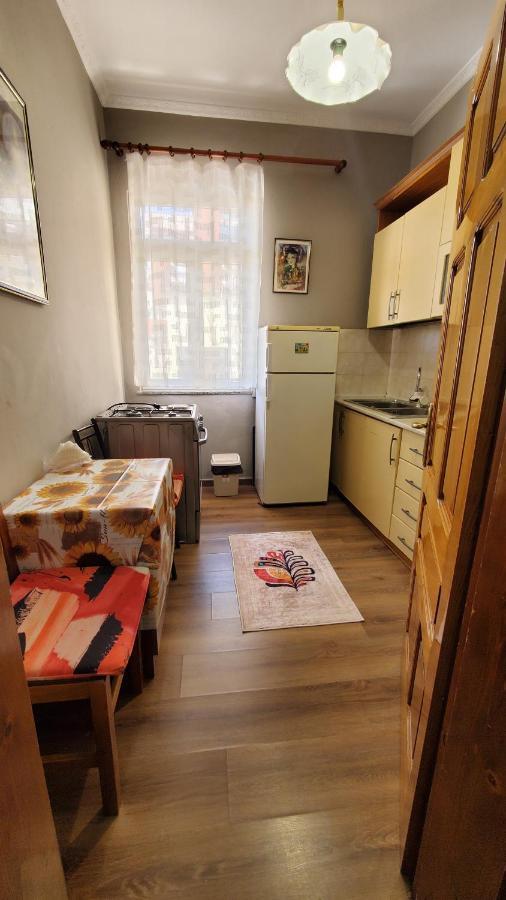 Metropolitan Apartments - City Center Tirana Eksteriør billede
