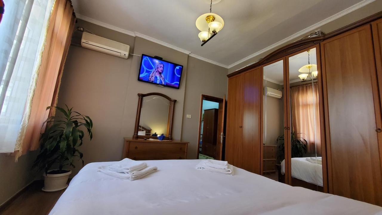 Metropolitan Apartments - City Center Tirana Eksteriør billede
