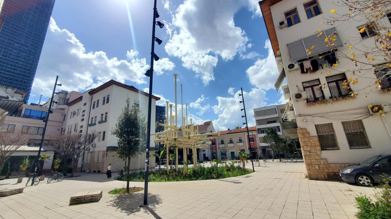 Metropolitan Apartments - City Center Tirana Eksteriør billede