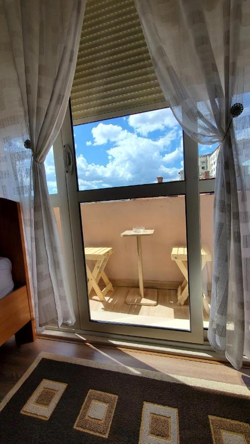 Metropolitan Apartments - City Center Tirana Eksteriør billede
